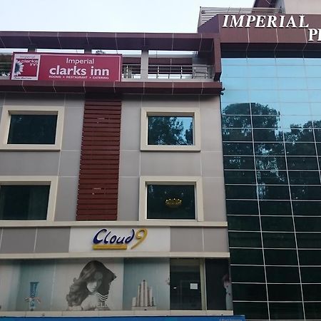 Imperial Clarks Inn Dehradun Esterno foto
